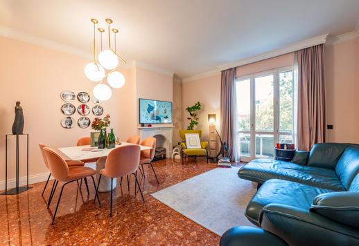 Visai netoli monumentaliosios Arco della Pace, Milano širdyje parduodamas šis modernus, kruopščiai renovuotas butas. Image 1