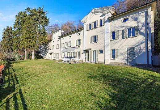 Prestigiada propriedade do século XVII rodeada pela natureza em Val Serio. Image 5