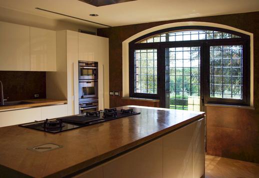 Villa esclusiva con piscina, ulivi secolari e finiture di pregio in vendita in un borgo alle porte di Roma Image 9