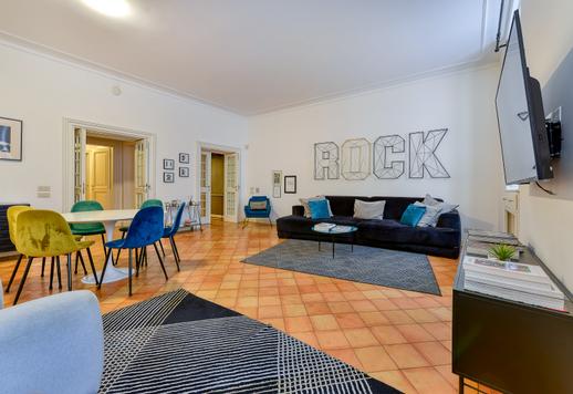 Piazza di Spagna&#39;da 3 yatak odası ve 3 banyolu, üçüncü katta 170 metrekarelik daire Image 1