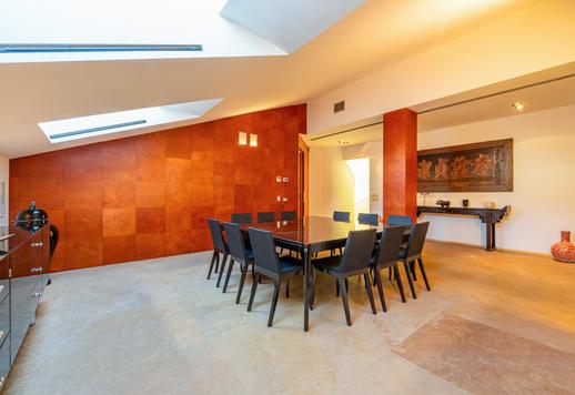 Exklusive 500 m² Wohnung auf zwei Ebenen mit Terrasse, Fitnessbereich und Premium-Ausstattung Image 9