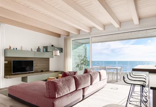 Előkelő birtok saját tetőtérrel és garázzsal 50 méterre a tengertől Image 6