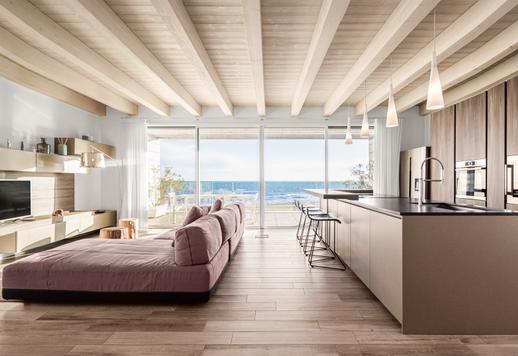 Előkelő birtok saját tetőtérrel és garázzsal 50 méterre a tengertől Image 8