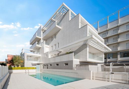 Előkelő birtok saját tetőtérrel és garázzsal 50 méterre a tengertől Image 1