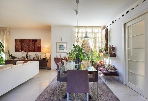 Ikonikus, 500 négyzetméteres ingatlan kerttel és medencével, néhány percre Bergamo központjától Image 9