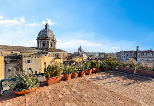 Raffinert eiendom på 350 kvm med panoramaterrasse over Den evige stad Image 4