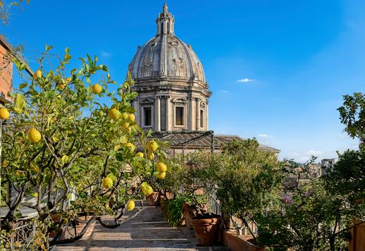 Raffinert eiendom på 350 kvm med panoramaterrasse over Den evige stad Image 3