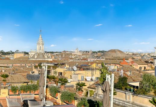 Raffinert eiendom på 350 kvm med panoramaterrasse over Den evige stad Image 8