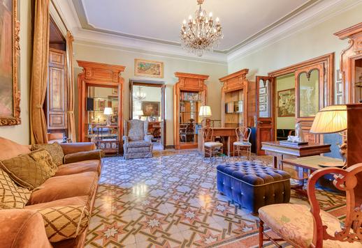 Raffinert eiendom på 350 kvm med panoramaterrasse over Den evige stad Image 9