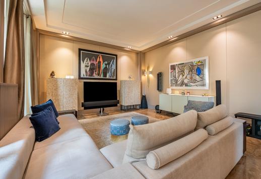 Vakkert renovert eiendom med store balkonger og fantastisk utsikt over grøntområdet mellom Corso Garibaldi og Arena di Milano. Image 6