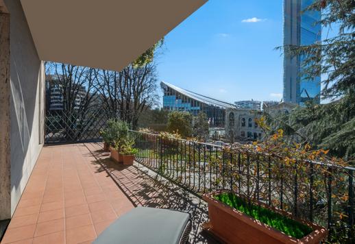 Prestisjefylt bolig mellom Portello og CityLife, med utsikt over De tre tårnene, med funksjonelle rom og moderne bekvemmeligheter. Image 7