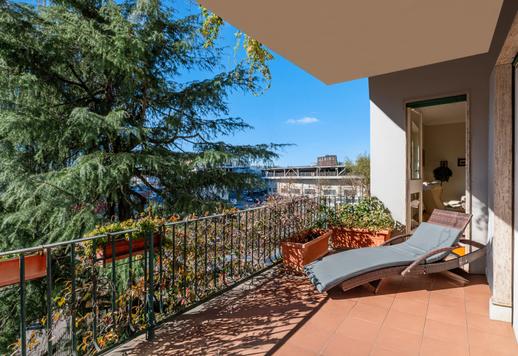 Prestisjefylt bolig mellom Portello og CityLife, med utsikt over De tre tårnene, med funksjonelle rom og moderne bekvemmeligheter. Image 9