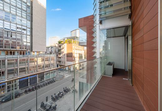 Porta Nuova bölgesinde, seçkin olanaklara, ortak bir sağlıklı yaşam alanına ve nefes kesen manzaraya sahip modern bir daire. Image 8