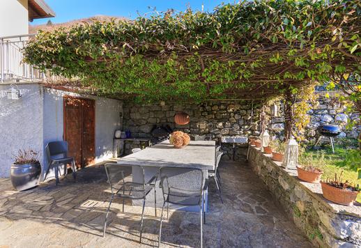 Резиденция класса люкс между Комо и Белладжо с четырьмя уровнями панорамного сада,приватной обстановкой и услугами. Image 6