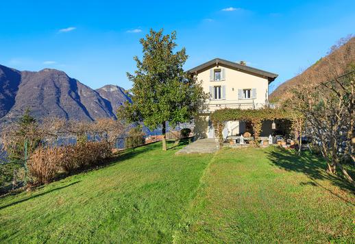 Резиденция класса люкс между Комо и Белладжо с четырьмя уровнями панорамного сада,приватной обстановкой и услугами. Image 4