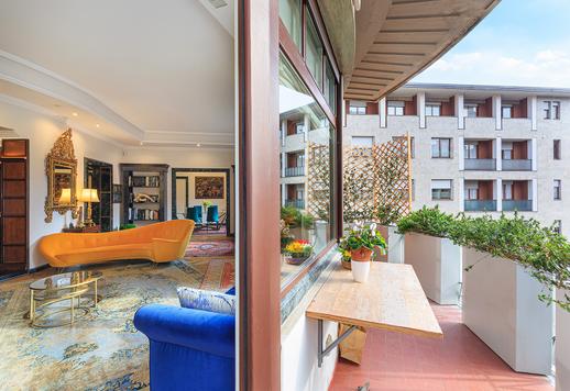 Prestigiosa residencia de 210 m² con 4 habitaciones, 4 baños, balcones y garaje en el centro histórico de Milán. Image 5