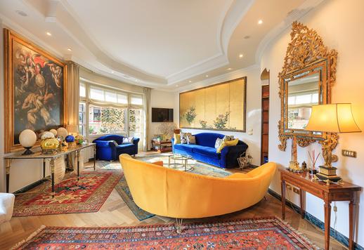 Prestigiosa residencia de 210 m² con 4 habitaciones, 4 baños, balcones y garaje en el centro histórico de Milán. Image 2