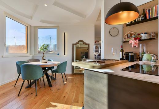 Appartement met een eigen tuin van 1000 m² in een prestigieuze omgeving met een gemeenschappelijk zwembad, op slechts een steenworp afstand van het grootste park van Rome. Image 7