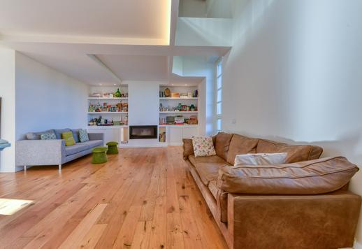 Appartement met een eigen tuin van 1000 m² in een prestigieuze omgeving met een gemeenschappelijk zwembad, op slechts een steenworp afstand van het grootste park van Rome. Image 4