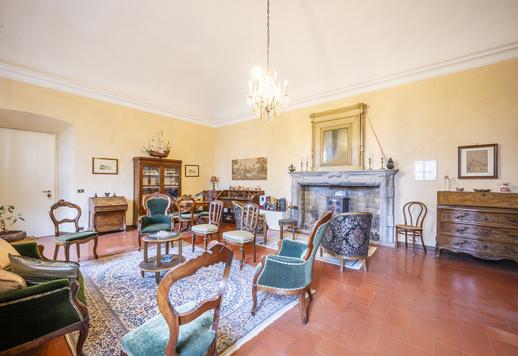 Didinga XVIII a. dvaro sodyba su privačiu parku ir ūkiniu pastatu Image 6