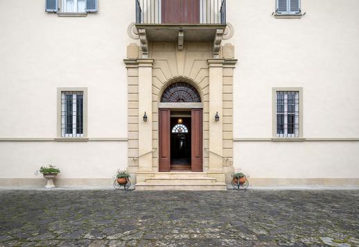 Didinga XVIII a. dvaro sodyba su privačiu parku ir ūkiniu pastatu Image 3