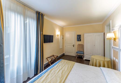 Visiškai renovuotas apgyvendinimas istoriniame pastate, vos už kelių žingsnių nuo pagrindinių Renesanso paminklų Image 9