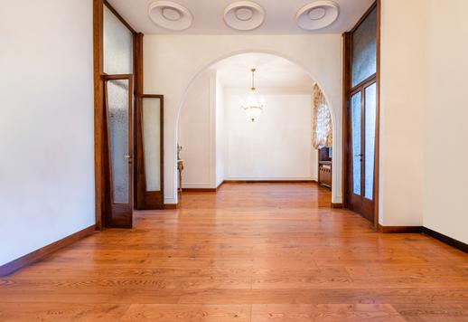 NoLo 중심부에 위치한 매력적인 주택으로, 100제곱미터 규모의 야외 공간과 차고 및 주차 공간을 갖추고 있습니다. Image 9