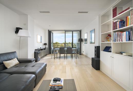 Residenza contemporanea di circa 156 mq lordi in zona EUR, con doppia esposizione panoramica, balcone, facility condominiali premium e certificazione energetica di classe A Image 1