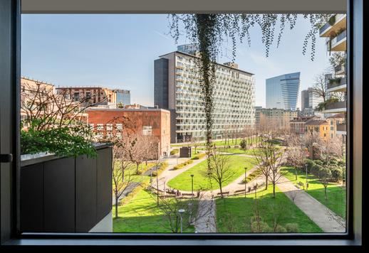 Élégante résidence de prestige avec finitions haut de gamme, terrasse habitable et garage privé dans le quartier le plus emblématique du Milan contemporain. Image 3