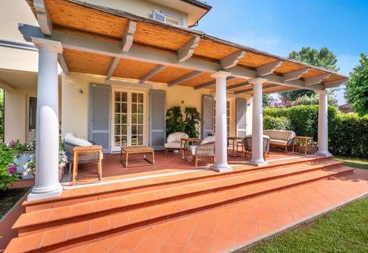 Zeitgenössische Residenz mit Designerstil, nahe dem Meer Image 3