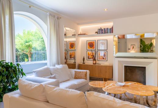 Zeitgenössische Residenz mit Designerstil, nahe dem Meer Image 9