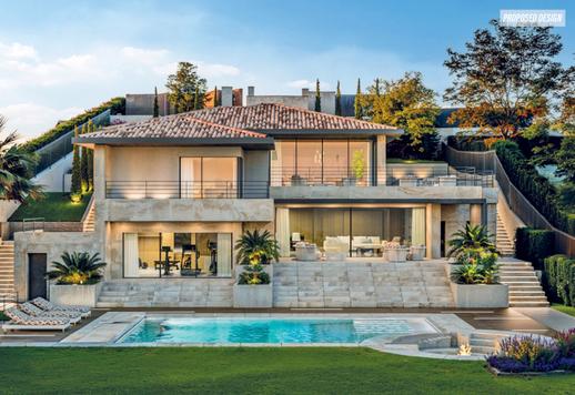 Proprietà fronte lago personalizzabile con cinque camere, sei bagni, piscina, area spa e terrazzo panoramico Image 1