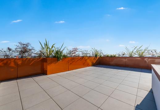 Residenz von etwa 130 qm mit 80 qm Wohnterrasse, drei Schlafzimmern, drei Bädern und direktem Zugang zum Rooftop in elegantem Gebäude in der Zona Gambara Image 1