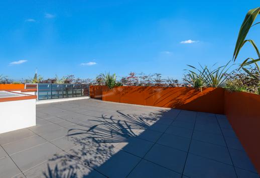 Residenz von etwa 130 qm mit 80 qm Wohnterrasse, drei Schlafzimmern, drei Bädern und direktem Zugang zum Rooftop in elegantem Gebäude in der Zona Gambara Image 2