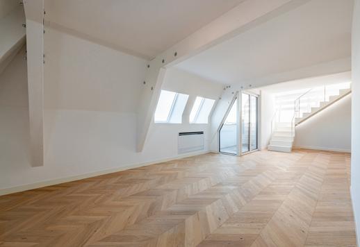 Résidence de 115 m² sur deux niveaux, avec terrasse habitable de 80 m², trois chambres, trois salles de bains, finitions design et garage dans un quartier résidentiel desservi par les lignes de métro. Image 4