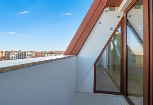 Résidence de 115 m² sur deux niveaux, avec terrasse habitable de 80 m², trois chambres, trois salles de bains, finitions design et garage dans un quartier résidentiel desservi par les lignes de métro. Image 8