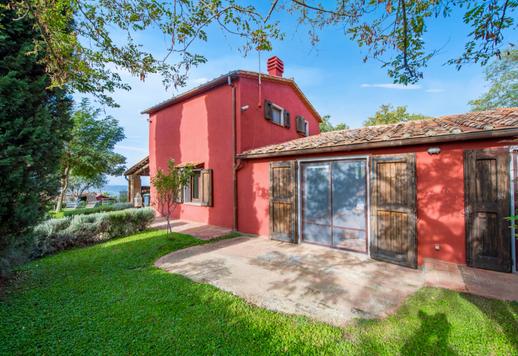Casa de campo renovada com casa de hóspedes, piscina panorâmica e olival produtivo em um local isolado, a uma curta distância da costa do Mar Tirreno. Image 8