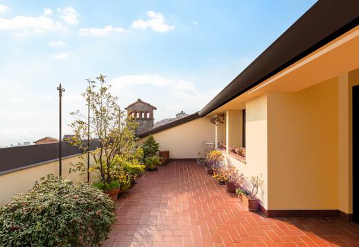Residenza di circa 140 mq al piano nobile di palazzo rinascimentale restaurato, con due camere, doppi servizi e splendidi affacci sui tetti storici Image 5
