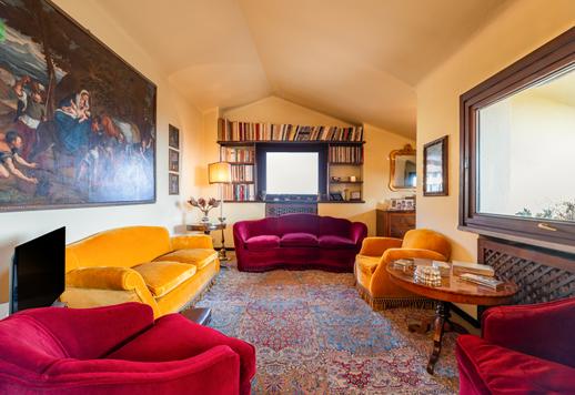 Residenza di circa 140 mq al piano nobile di palazzo rinascimentale restaurato, con due camere, doppi servizi e splendidi affacci sui tetti storici Image 9