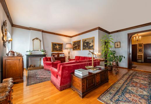 Residenza di circa 140 mq al piano nobile di palazzo rinascimentale restaurato, con due camere, doppi servizi e splendidi affacci sui tetti storici Image 7