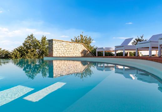 Tre corpi abitativi indipendenti per circa 1000 mq complessivi e sette ettari tra giardino mediterraneo, bosco e terreni con vigneto in produzione da 15.000 bottiglie  Image 3