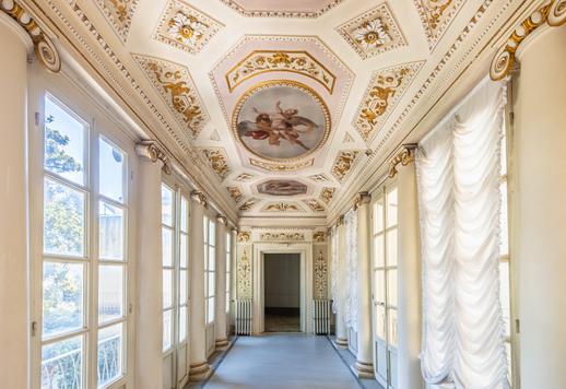 Residenze di altissimo pregio in palazzo storico affrescato con giardino all’italiana Image 8