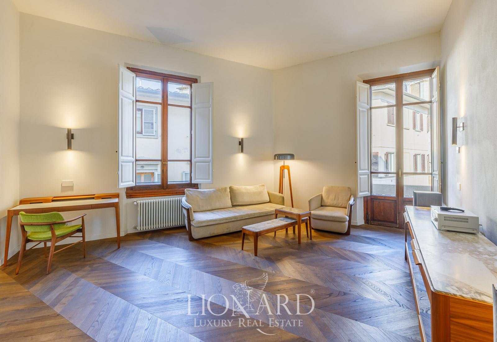 Wohnung Mit Blick Auf Die Medici‑Kapellen In Florenz | Lionard
