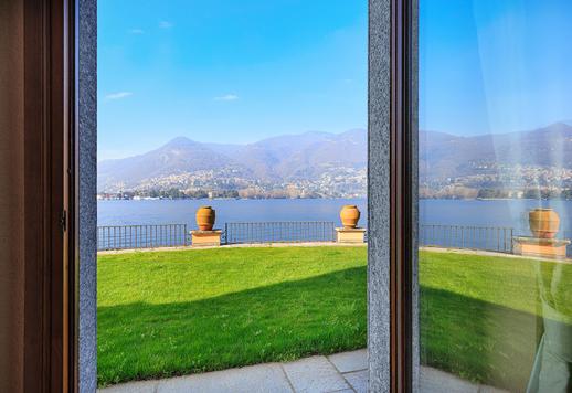 Prabangus dvaras su tiesiogine prieiga prie ežero ir 8 000 kv. m parku Image 9