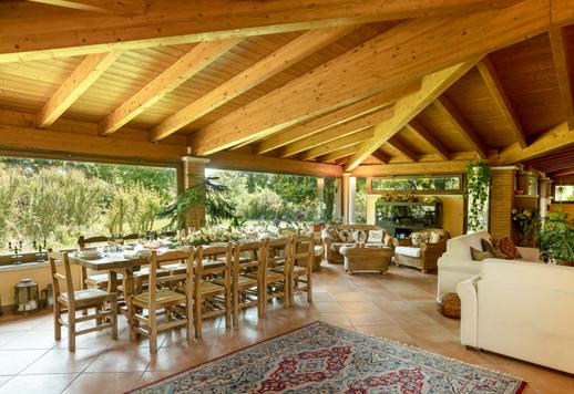 Unabhängige Residenz mit 1.000 m² auf vier Ebenen, mit sechs Schlafzimmern, sechs Bädern, Pool, Sportanlagen, Photovoltaikanlage und 6.000 m² großem Park in der Val Chero Image 6