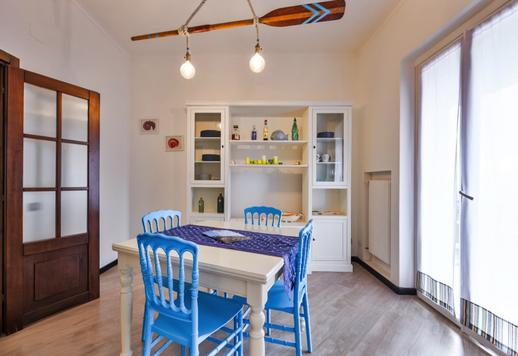 Dviejų aukštų dvaras su dideliu sodu, garažu ir rūsiu netoli Portofino Image 9