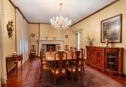 عقار تاريخي مرموق يطل على بحيرة كومو، مع حديقة مسطحة وملحق. Image 8