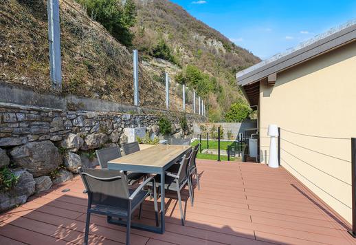 Előkelő dizájnervilla Carate Urióban, kerttel és panorámás teraszokkal Image 4