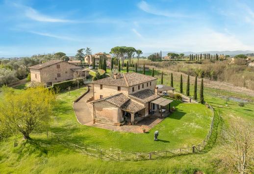 Viehättävä kartano Sienan kukkuloiden keskellä, puutarhalla, oliivitarhalla ja täydellisellä yksityisyydellä Image 1