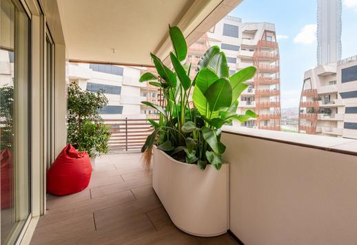 An exclusive estate of the highest quality with big panoramic terraces, two garages and a cellar. Image 9